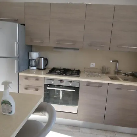 Maison De Vigne Rénovée