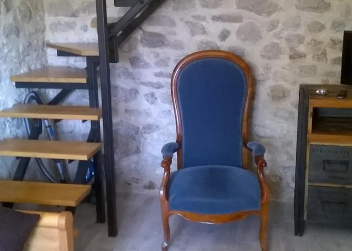 Semesterbostad Maison De Vigne Renovee Saint-Affrique